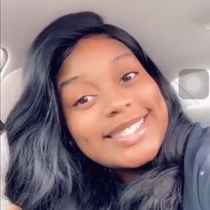 Meet your Posher, Jennis